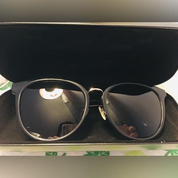 Brand New Never Wear McQureen Sunglass - Picture 4 of 8